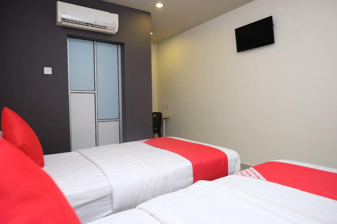 Hotel De' Tees, Masai Utama Pasir Gudang Exterior photo